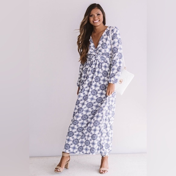 Andrew By Unit Maxi Dress NWT - Picture 1 of 9